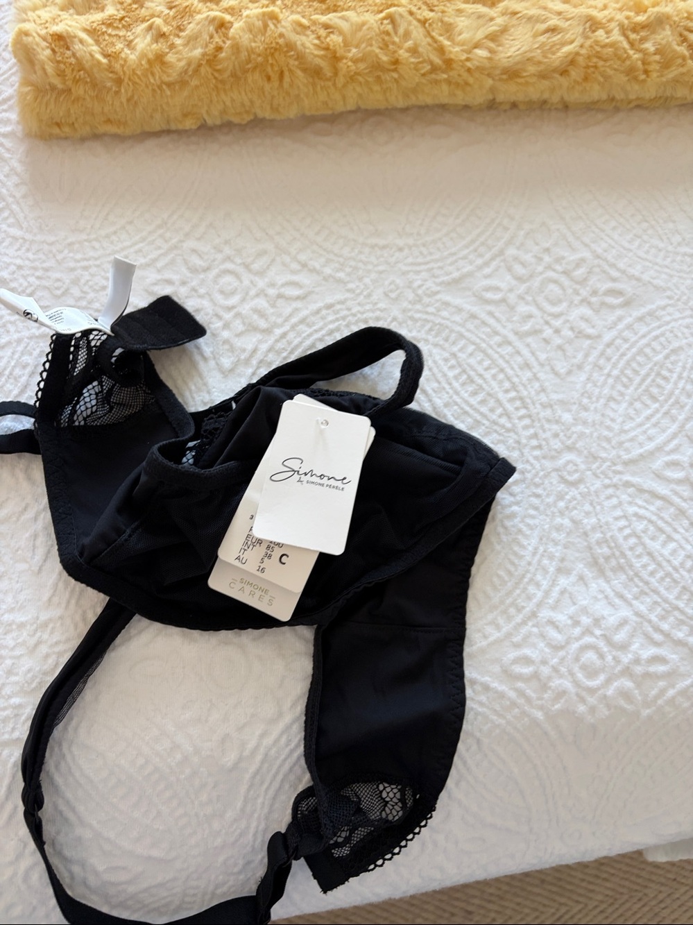 Simone Perele new with tags black lace wireless bra. Size 38C